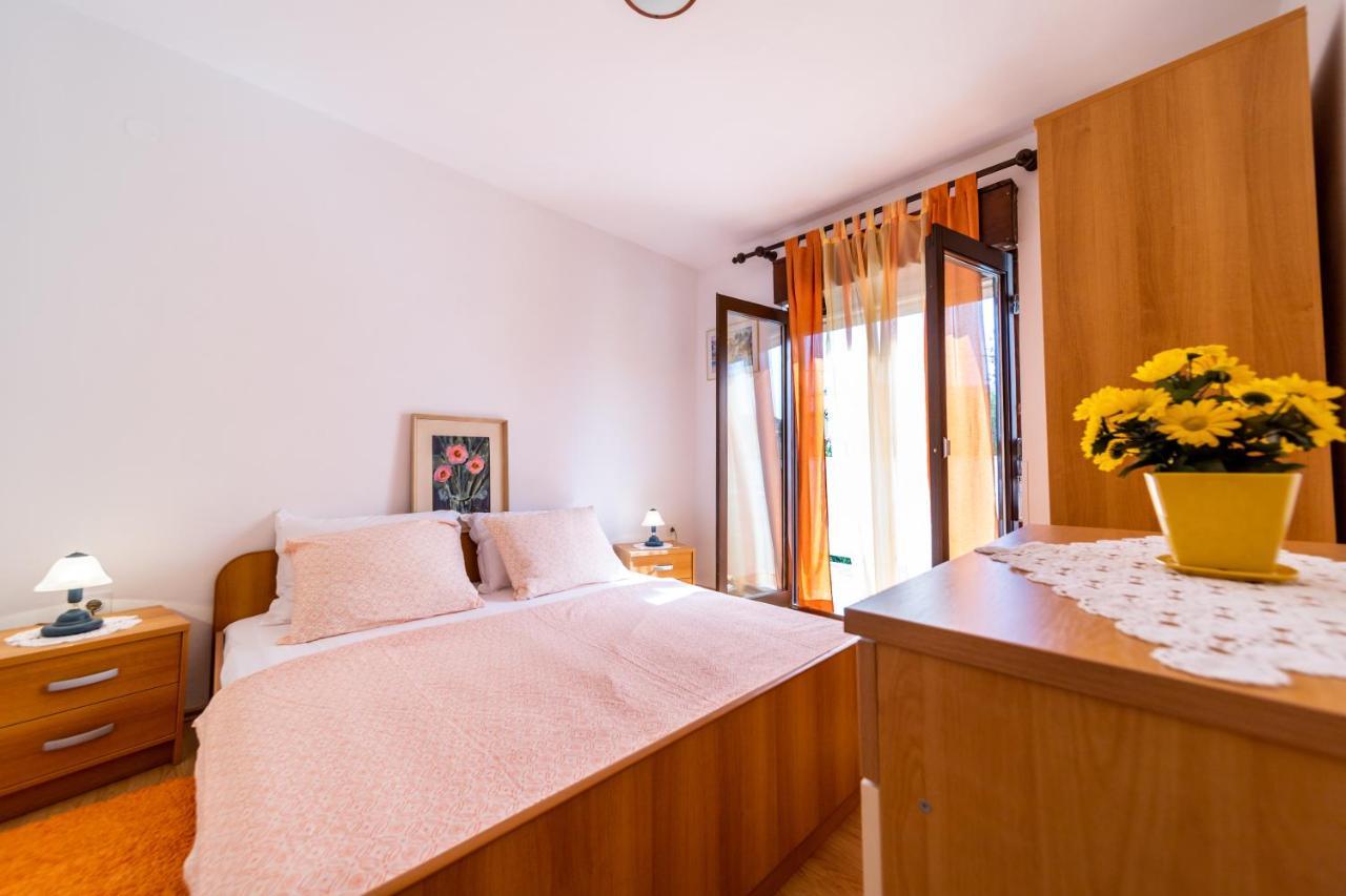 Apartmani Centar Palit Exterior photo