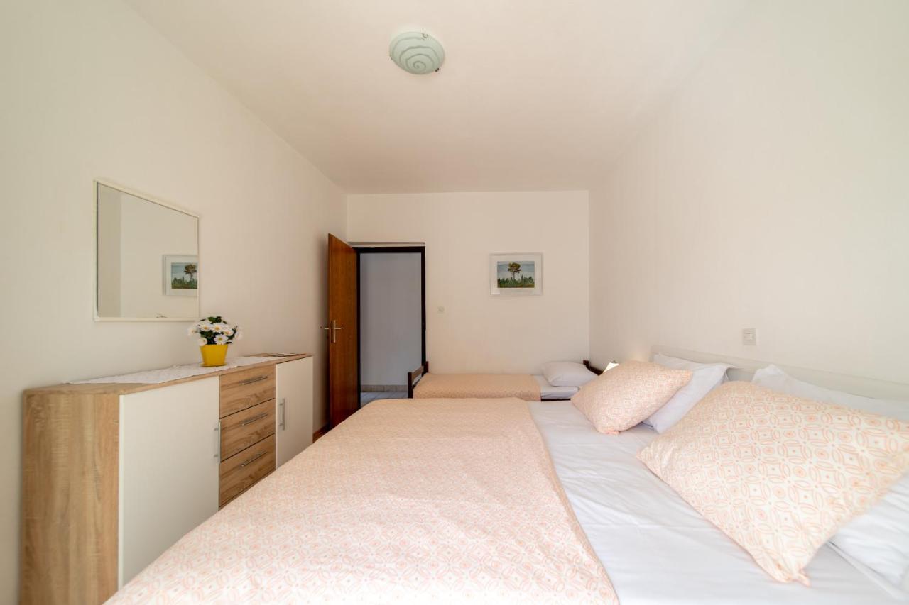 Apartmani Centar Palit Exterior photo